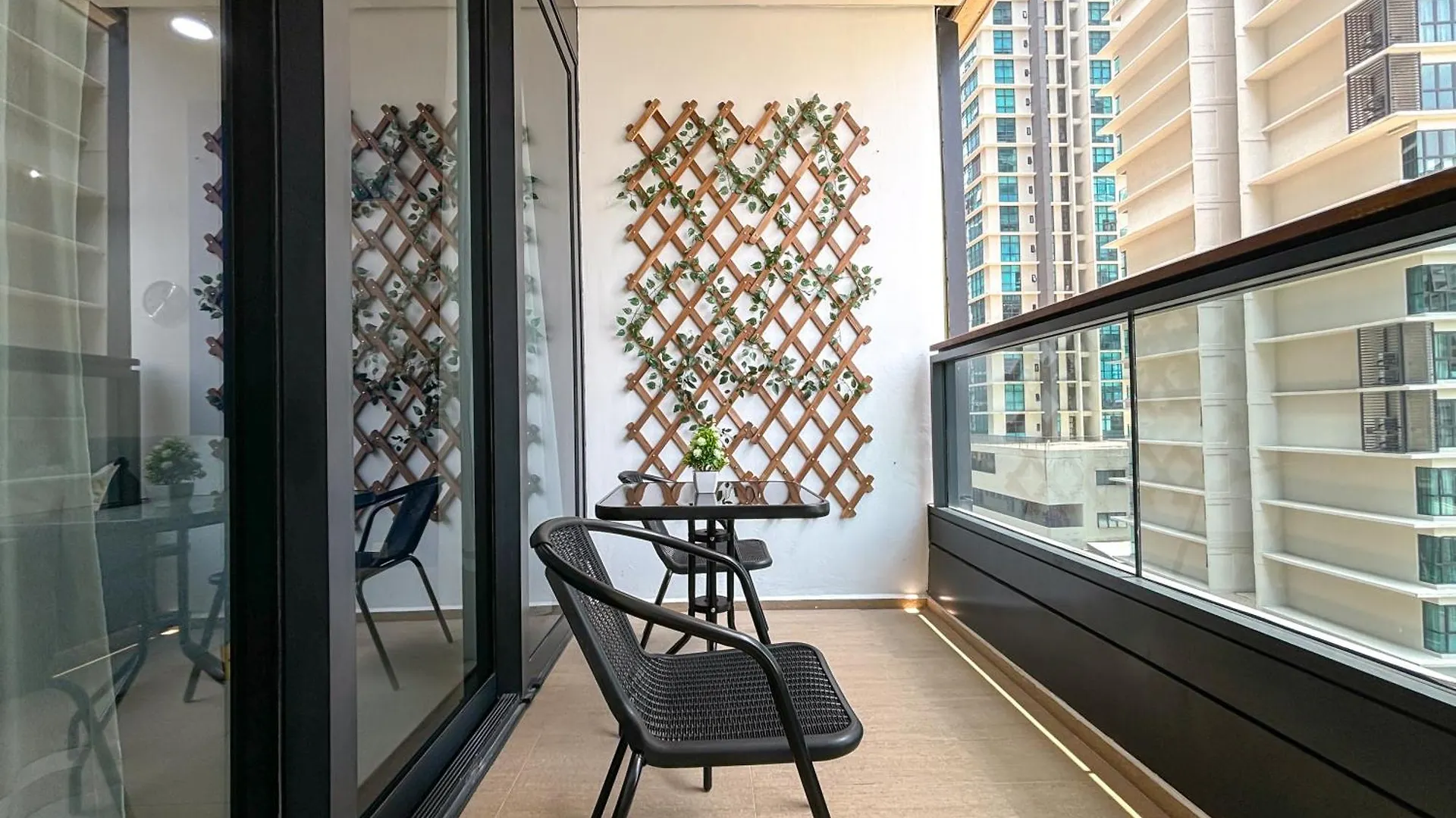 Arcoris Mont Kiara Apartment Kuala Lumpur